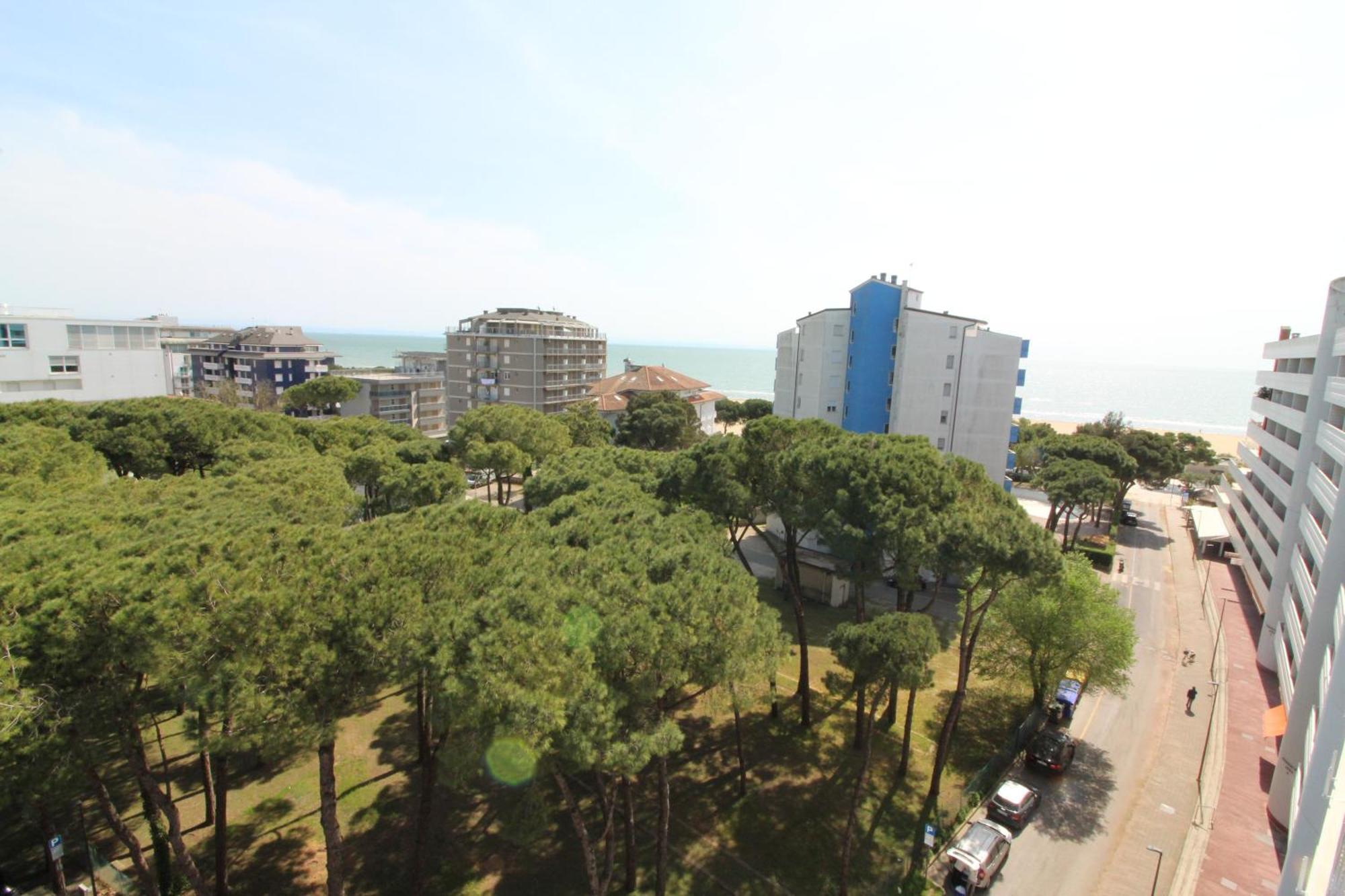 Appartamenti Luna Lignano Sabbiadoro Exterior photo